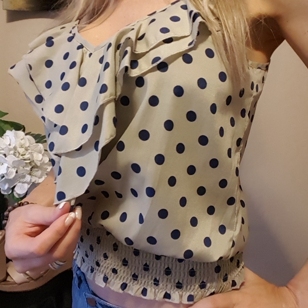 **SALE**🎁Polka dot Blouse